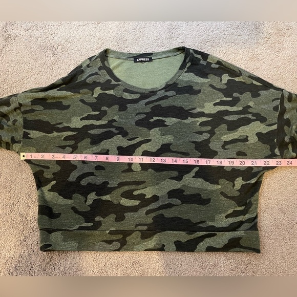 EXPRESS Camo Print Scoop Neck Cropped Long Sleeve Sweater- SEE MEASUREMENTS - Picture 7 of 8